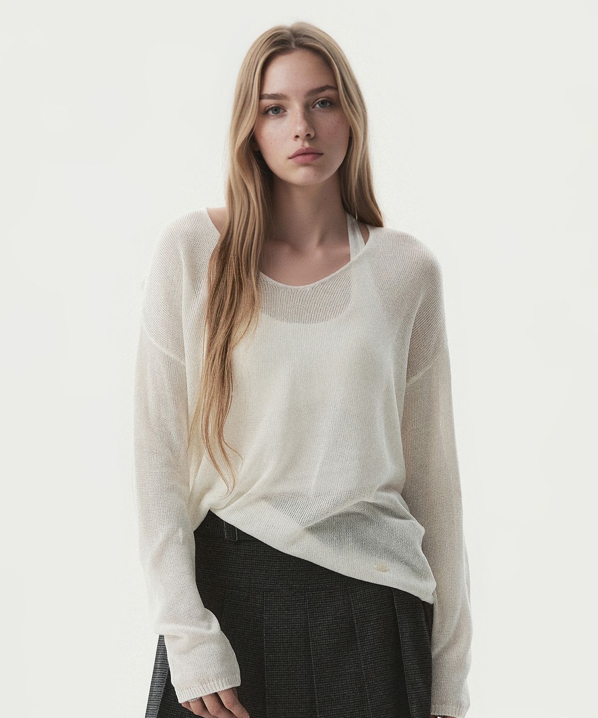 후아유(WHO.A.U) Loose-fit V-neck Pullover (F) / WHKAG4844F