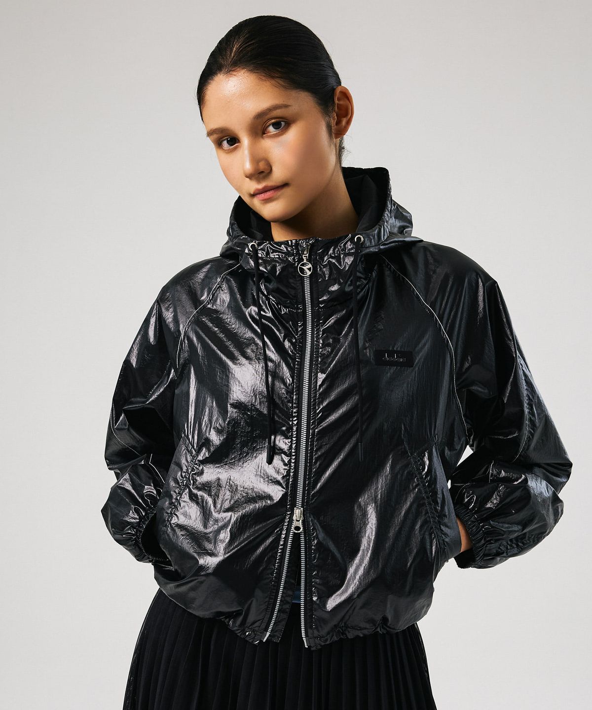 디아도라(diadora) 브라이트 후드 자켓 우먼 BLACK