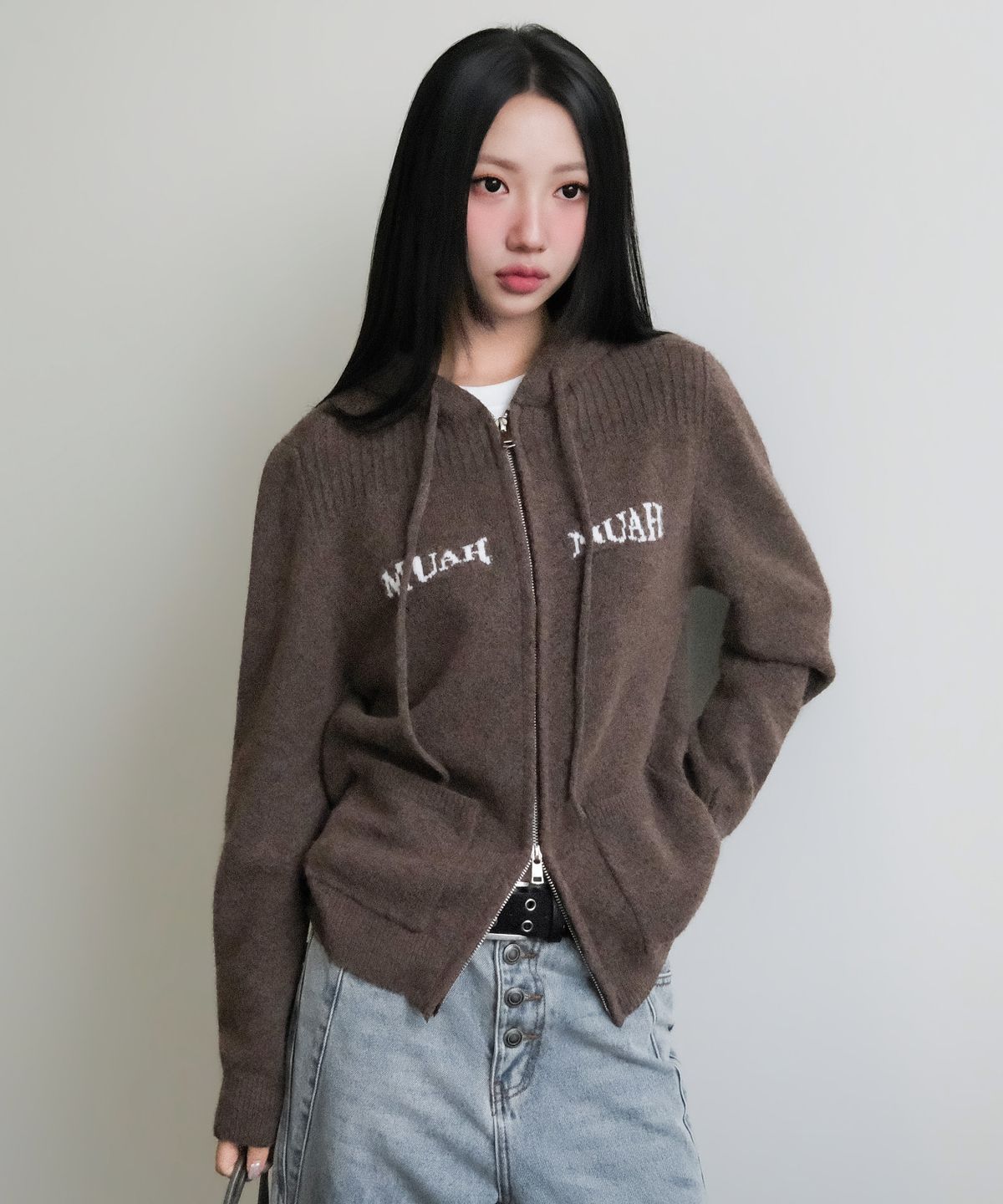 무아무아(MUAHMUAH) 자카드 니트 후드 집업 [브라운]
