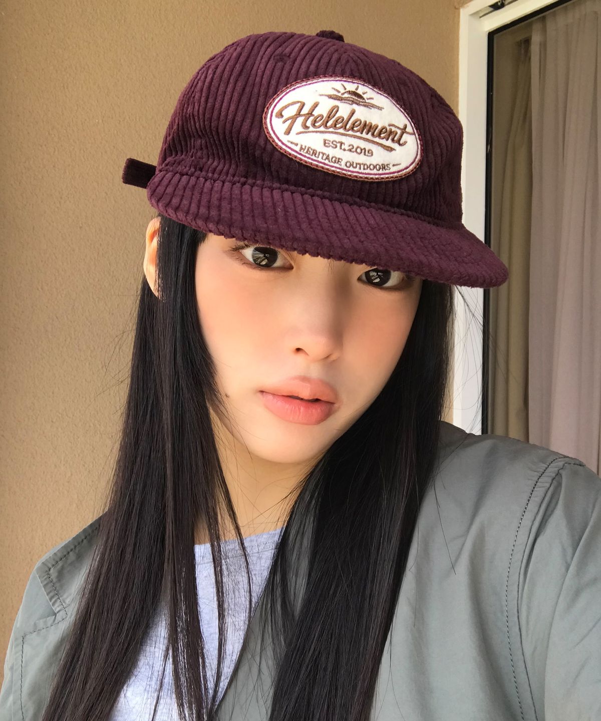 힐리먼트(HELEMENT) 빈티지 코듀로이 와펜 스냅백 (BURGUNDY)
