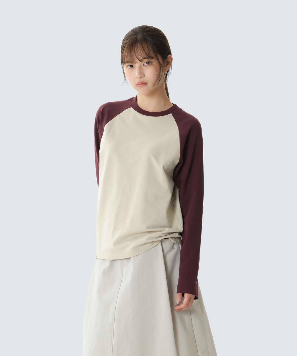 스노우피크 어패럴(SNOWPEAK APPAREL) 베이직 여성 컬러배색 긴팔 티셔츠 (S26FWFTL17) Burgundy