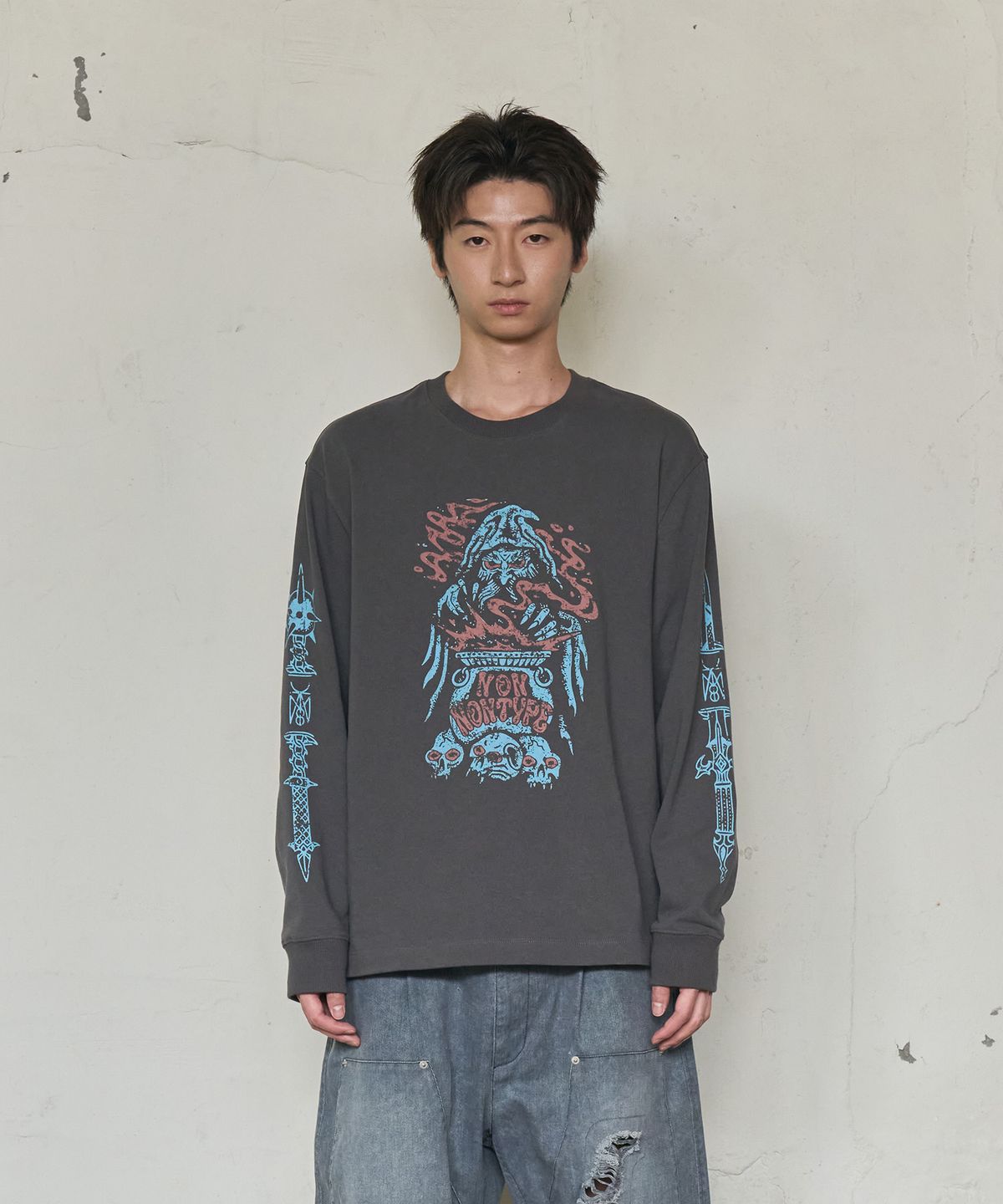 논타입(NONTYPE) ROAMING SPIRIT LONG SLEEVE (CHARCOAL)