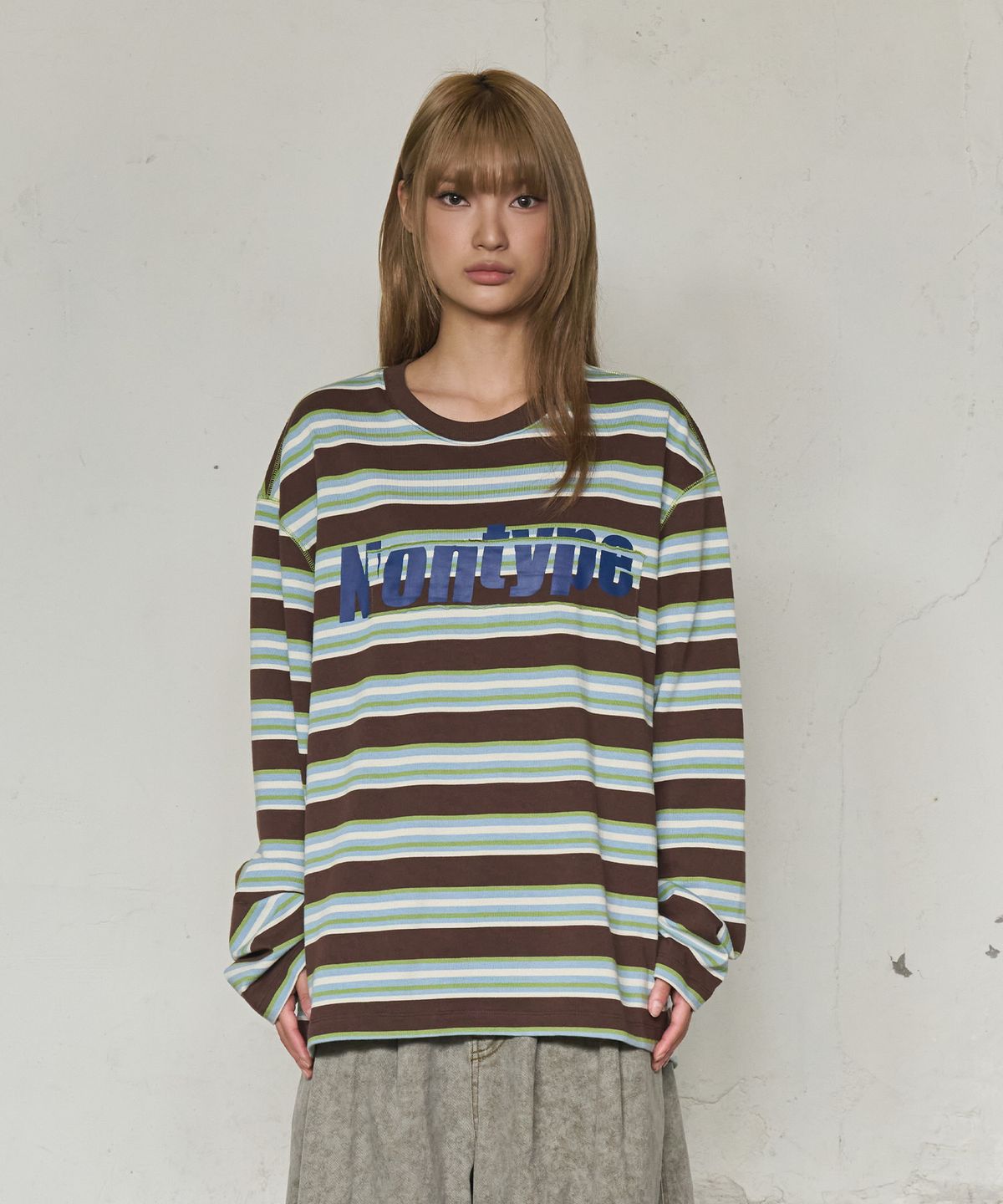 논타입(NONTYPE) MISFIT PATCH STRIPE LONG SLEEVE TEE (BROWN)