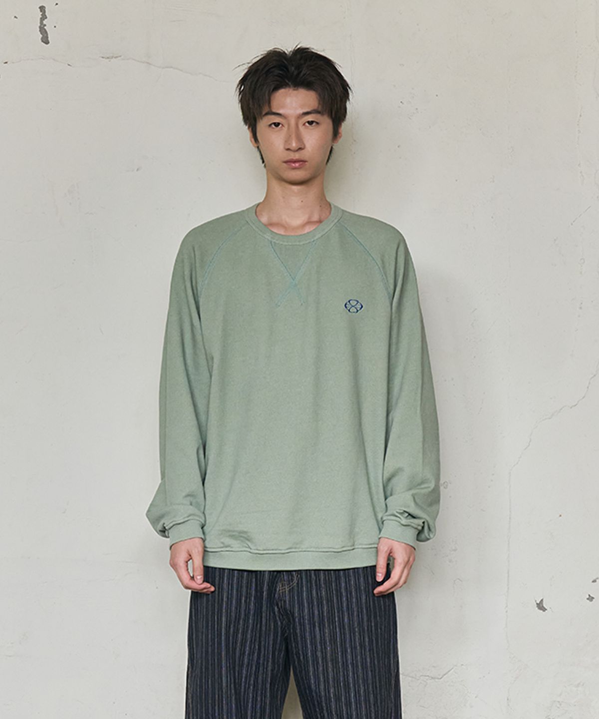 논타입(NONTYPE) AFTERIMAGE RAGLAN SWEATSHIRT (GREEN)