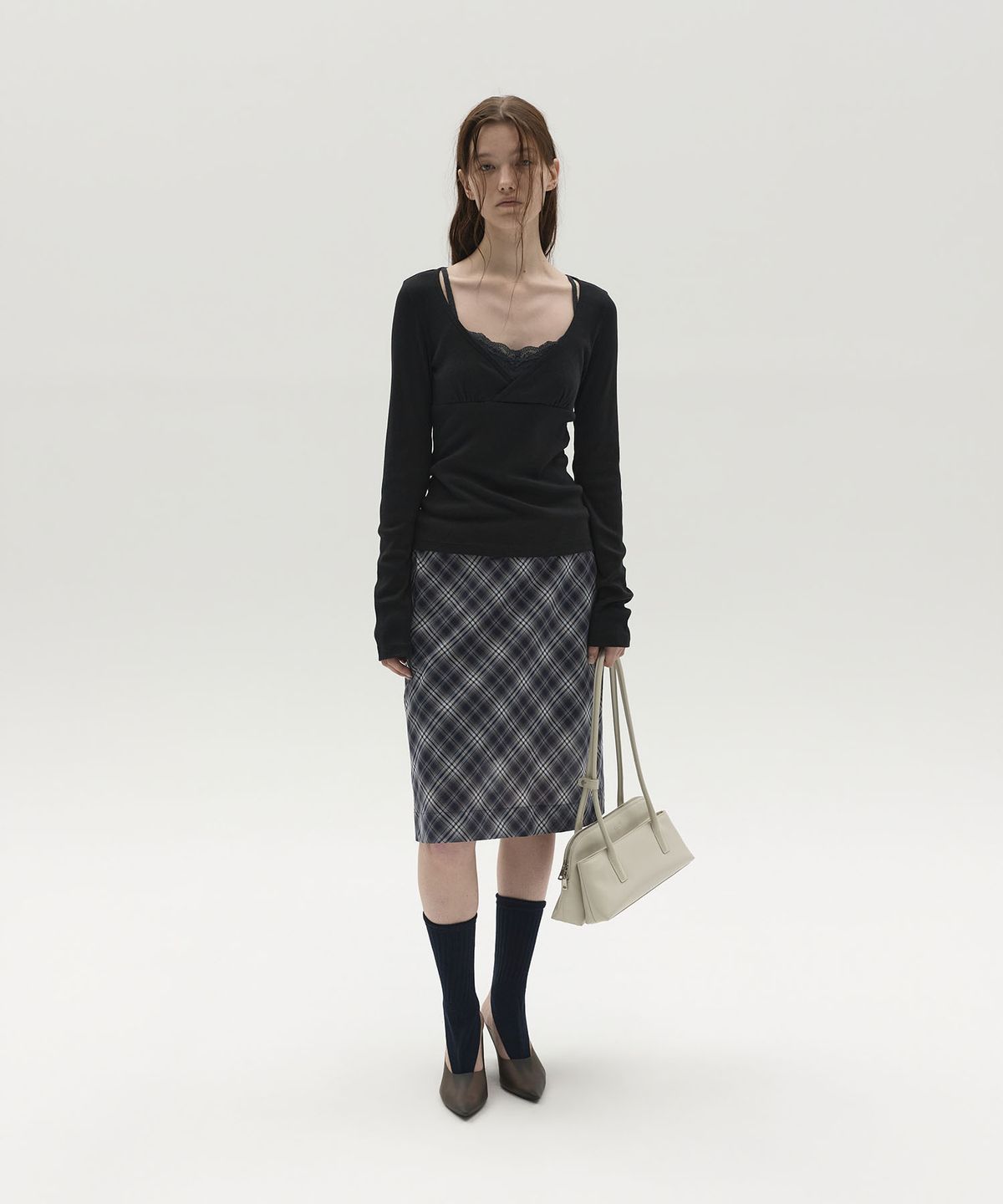엘씨디씨티엠(LCDC™) LACE-DETAILED SLEEVELESS TOP (BLACK)
