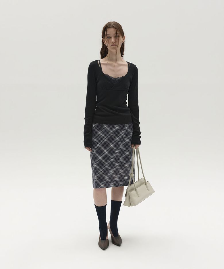 LACE-DETAILED SLEEVELESS TOP (BLACK)