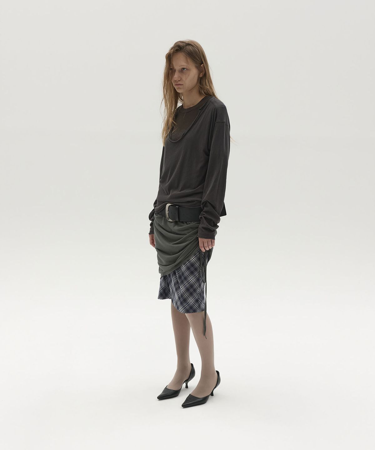 엘씨디씨티엠(LCDC™) DEEP NECK COTTON TOP (DARK GREY)