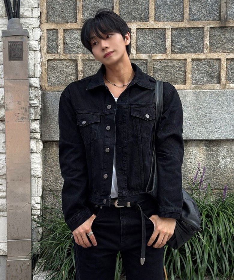 CROP DENIM TRUCKER JACKET [WASHED BLACK]