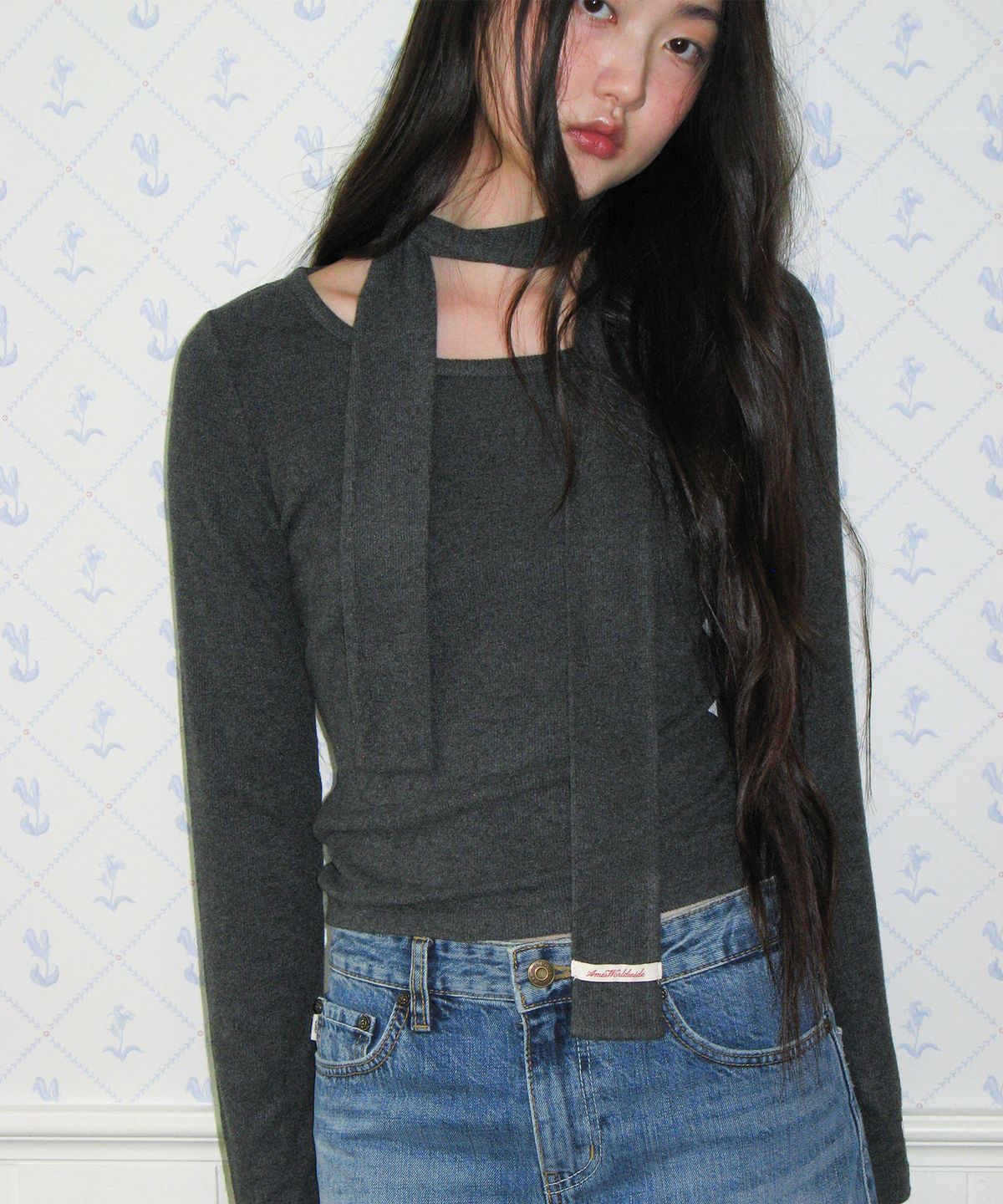 아메스 월드와이드(AMES-WORLDWIDE) CLASSIC SCARF LS TEE CHARCOAL