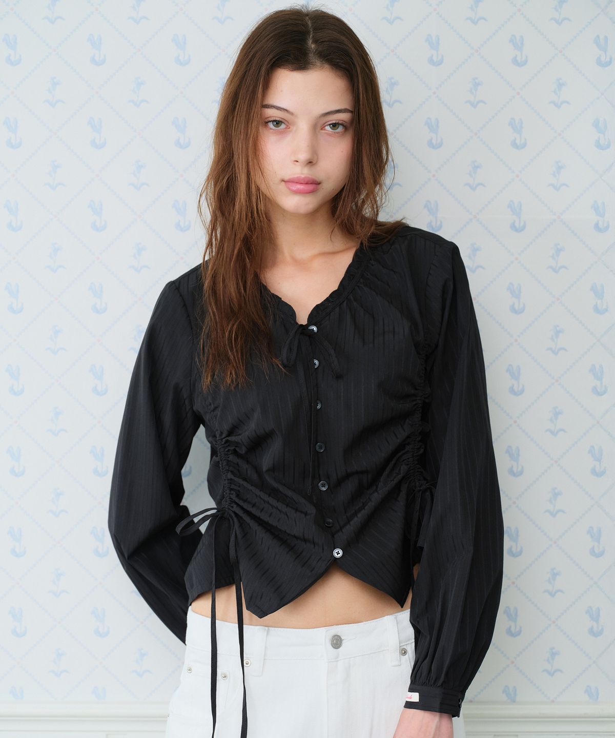 아메스 월드와이드(AMES-WORLDWIDE) CLASSIC SHIRRING BLOUSE BLACK