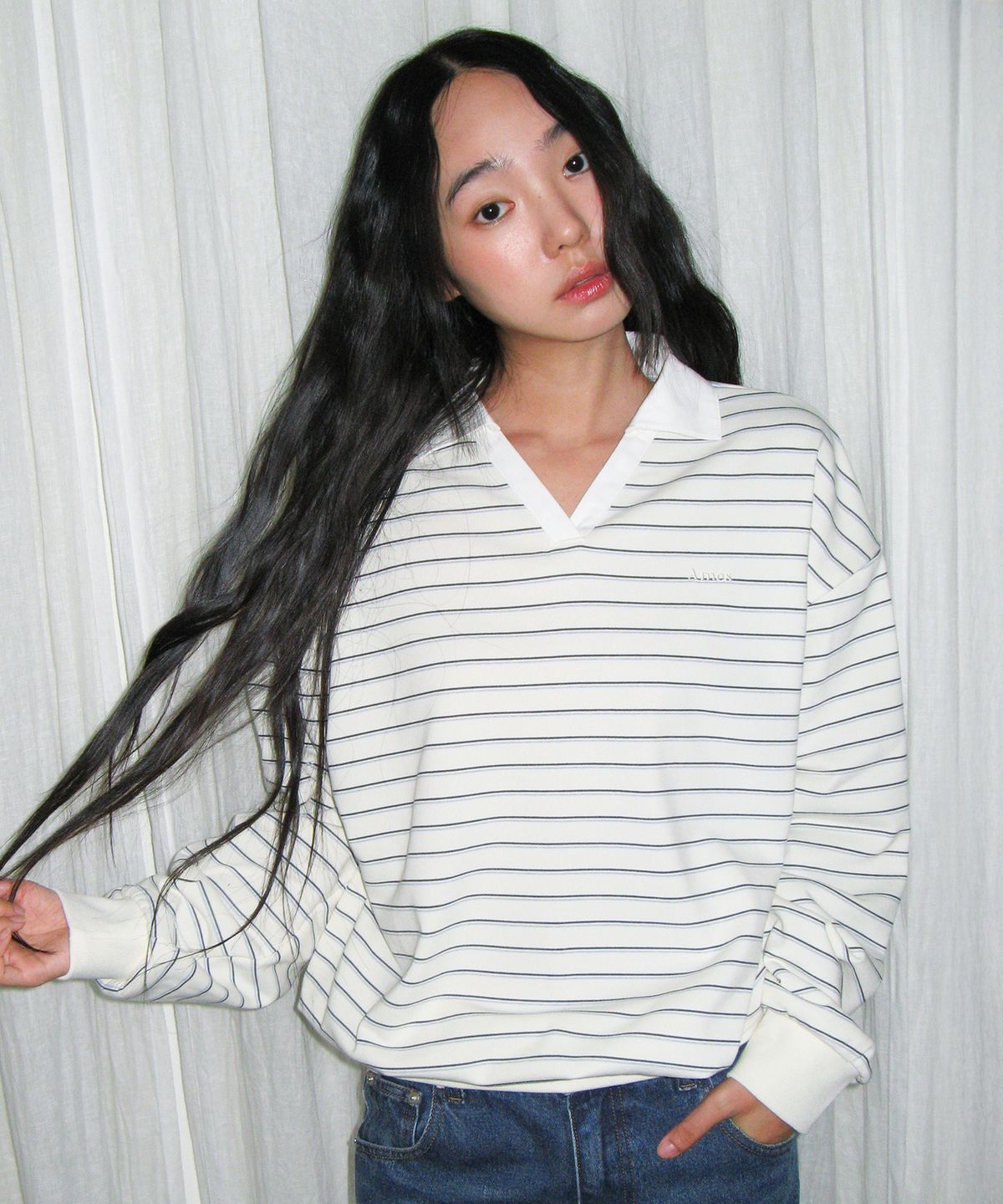 아메스 월드와이드(AMES-WORLDWIDE) V NECK COLLAR STRIPE SWEATSHIRT IVORY