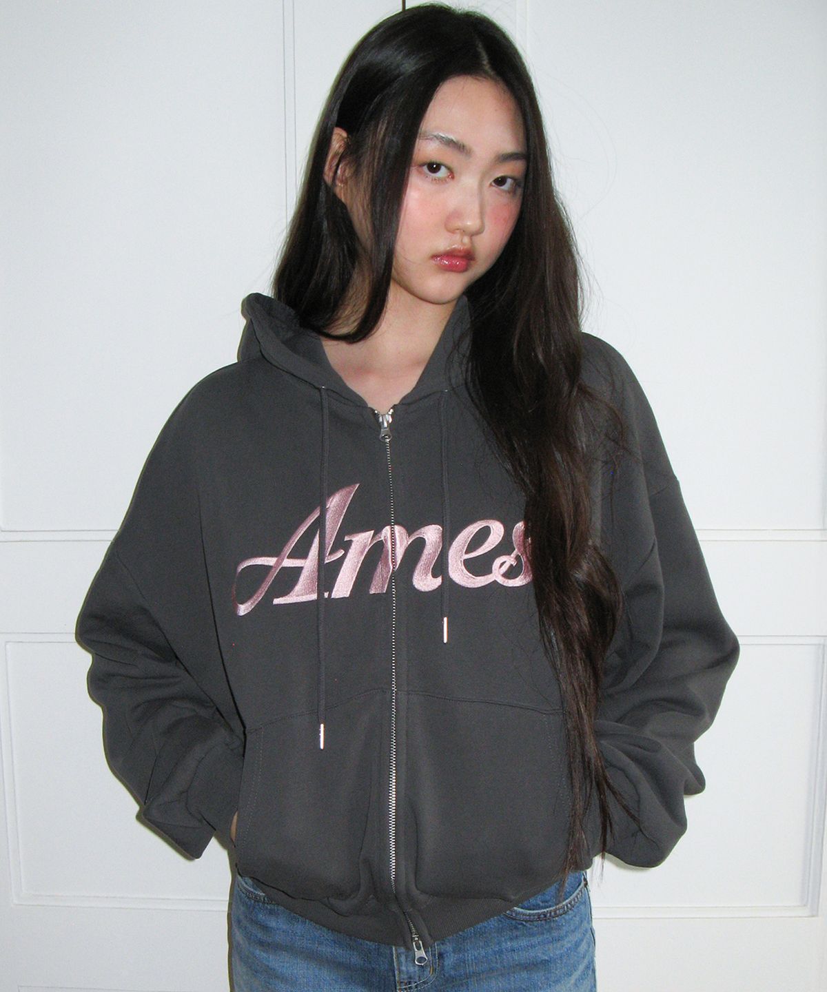 아메스 월드와이드(AMES-WORLDWIDE) STANDARD LOGO HOODIE ZIP-UP CHARCOAL
