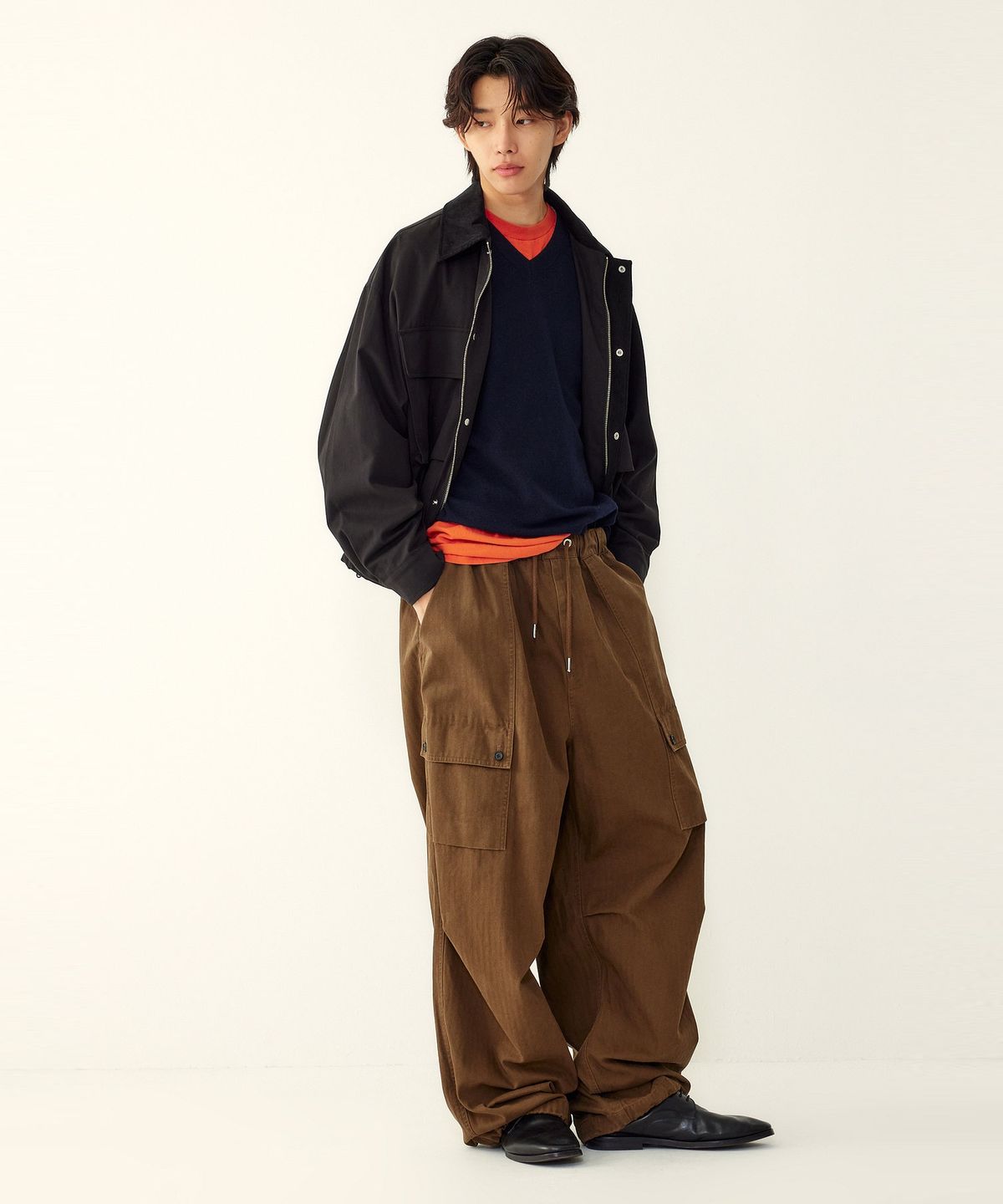 스튜디오 톰보이(STUDIO TOMBOY) [MEN] 아웃 포켓 카고 팬츠_브라운 9156331832