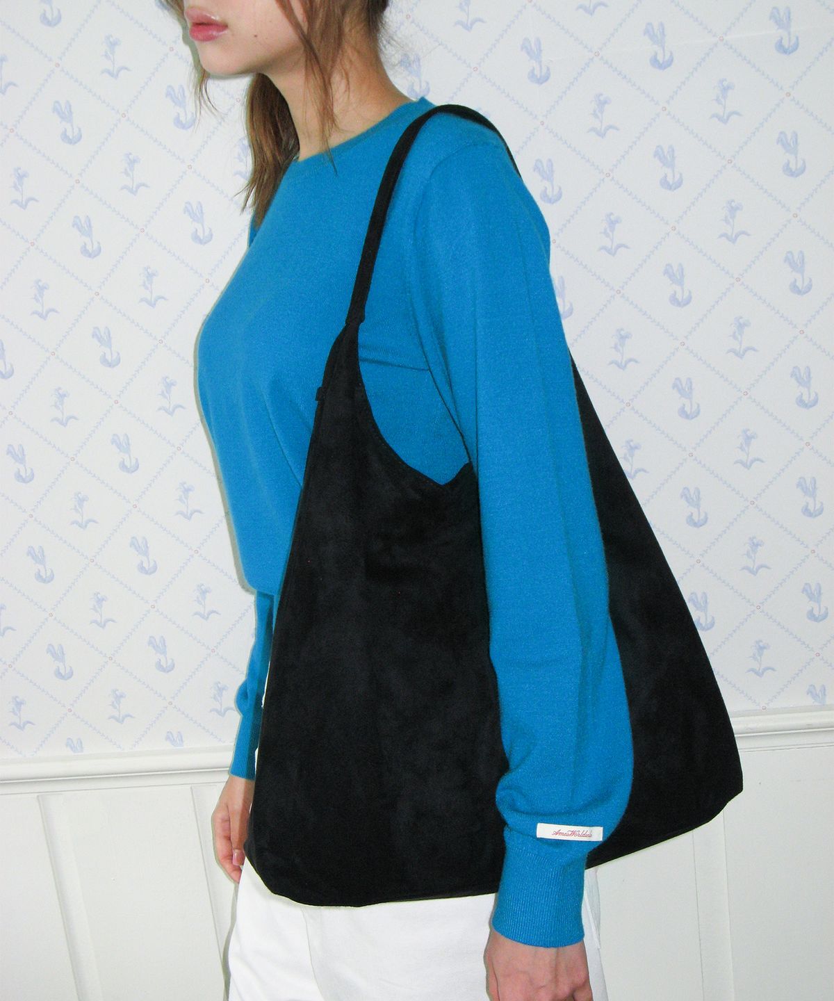 아메스 월드와이드(AMES-WORLDWIDE) CLASSIC SUEDE SHOULDER BAG BLACK