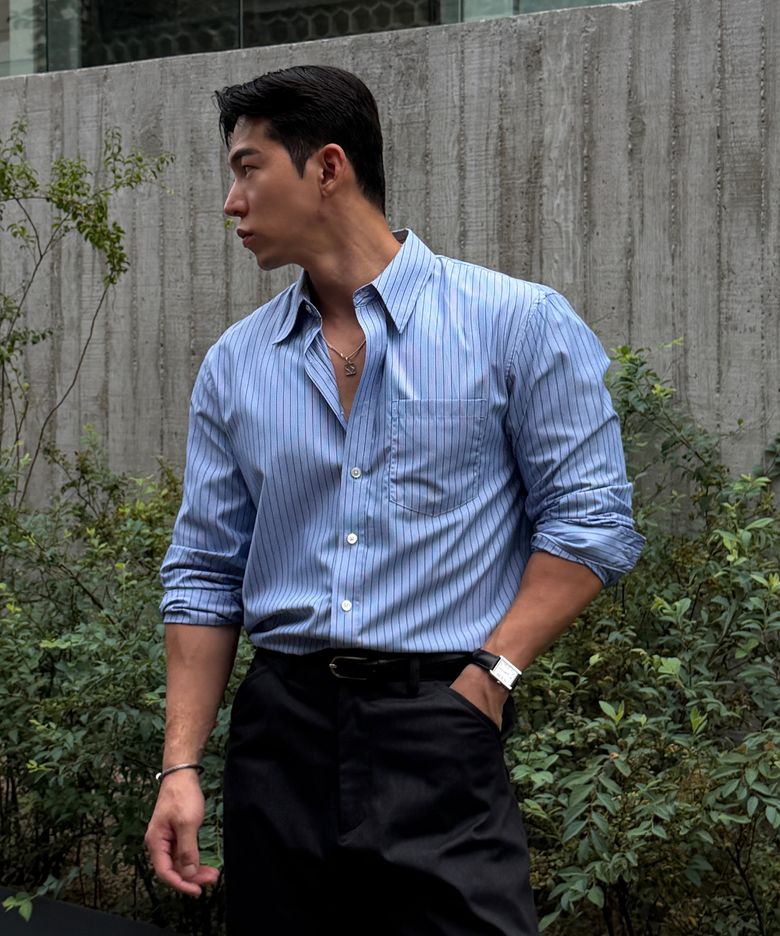 블루 스트라이프 포켓 셔츠