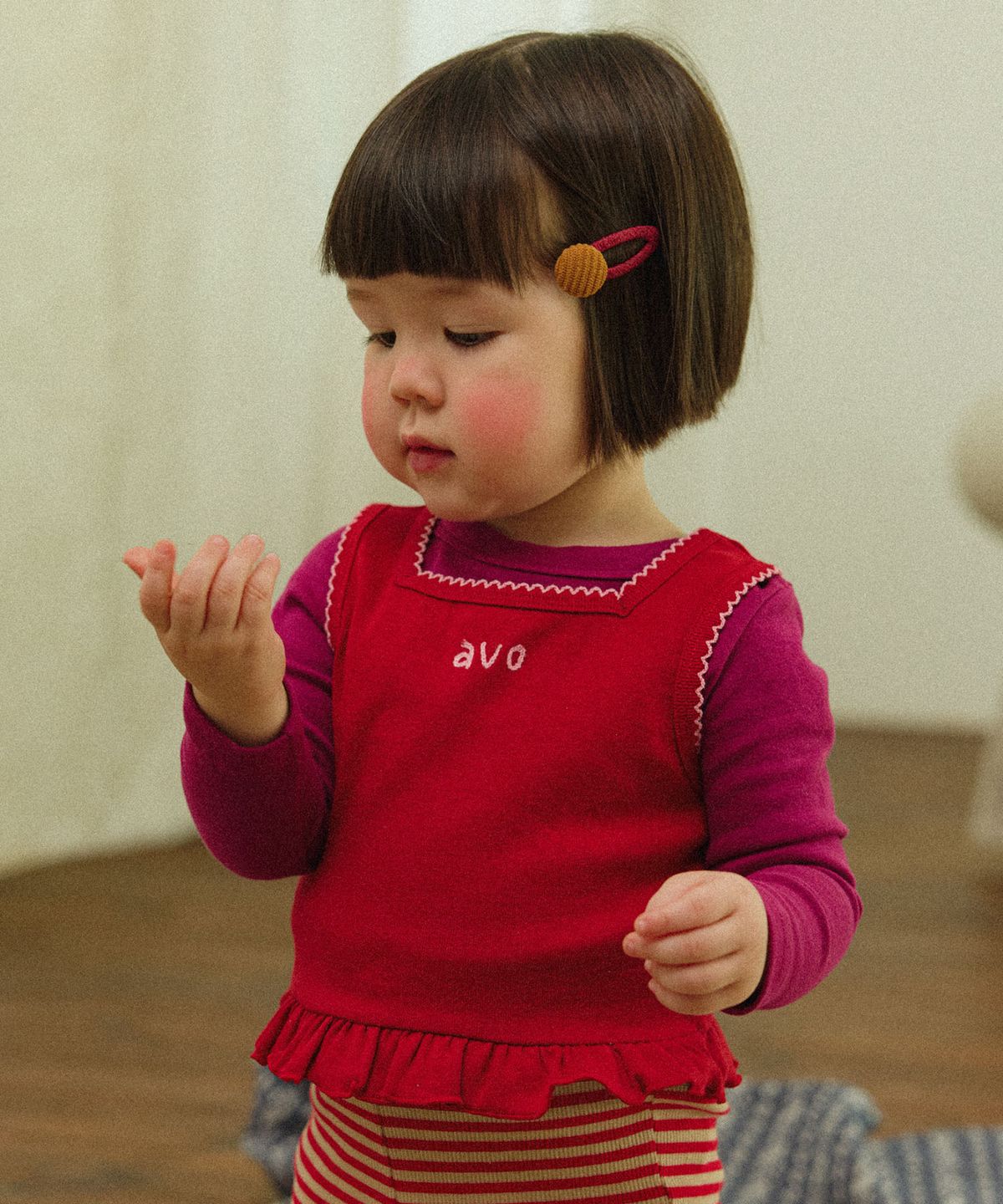 아보(AVO) FRILL SQUARE SLEEVELESS TOP_RED