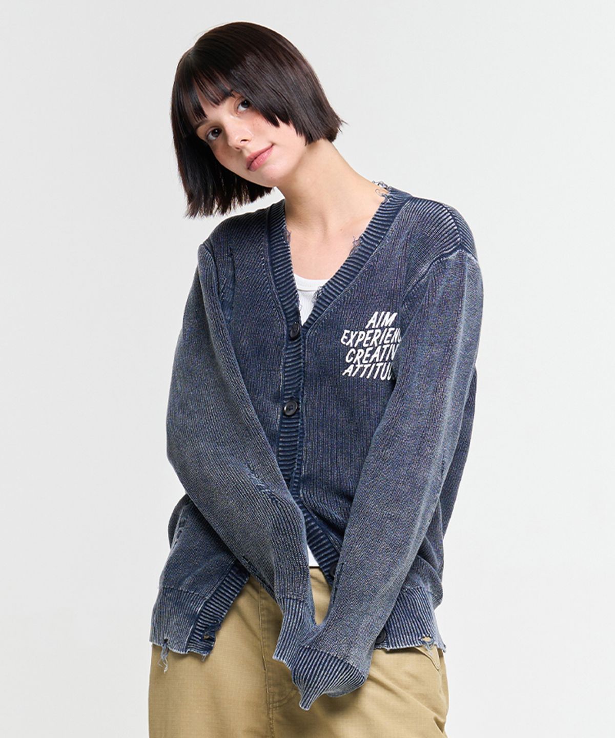 에이카화이트(AECA) WASHED DESTROYED CARDIGAN-NAVY