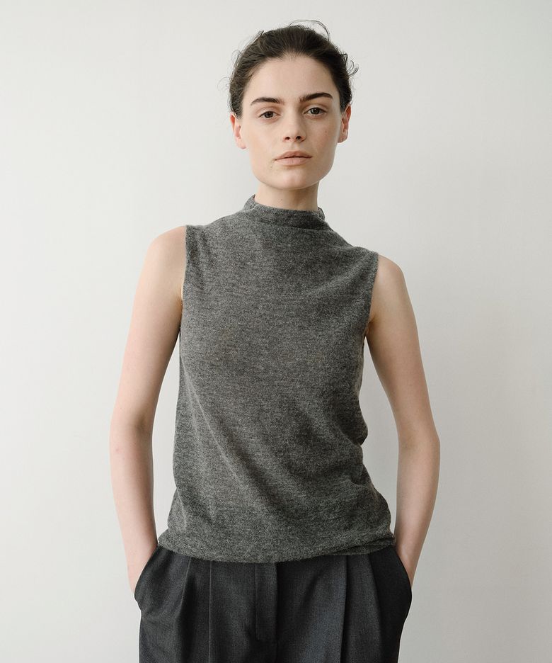 BABY ALPACA MOCK NECK KNIT TOP (GREY)