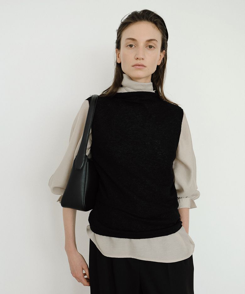BABY ALPACA MOCK NECK KNIT TOP (BLACK)