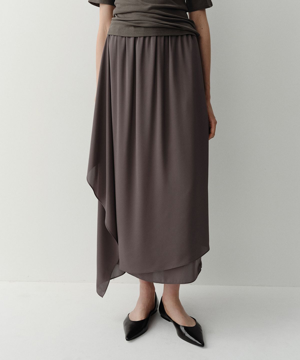 이아(EAAH) DRAPE WRAP BANDING SKIRT (BROWN)