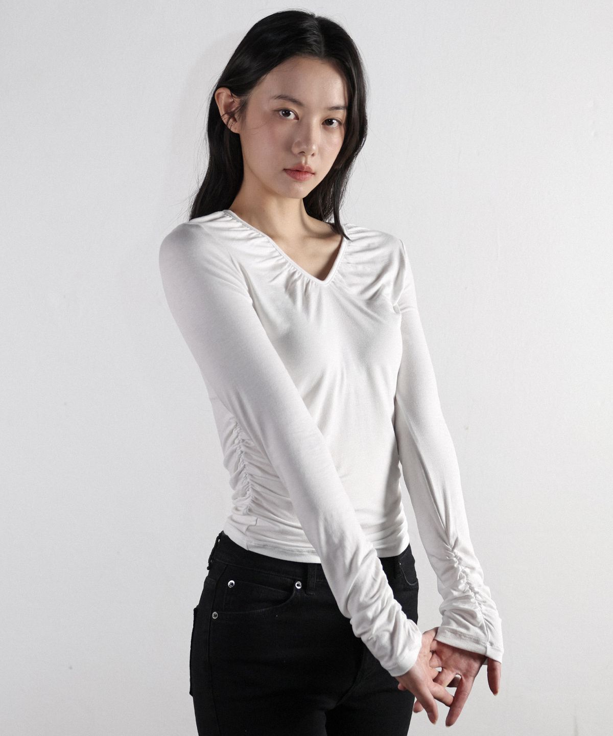 매고렌 서울(MAGORENSEOUL) 트리플 셔링 롱슬리브 화이트