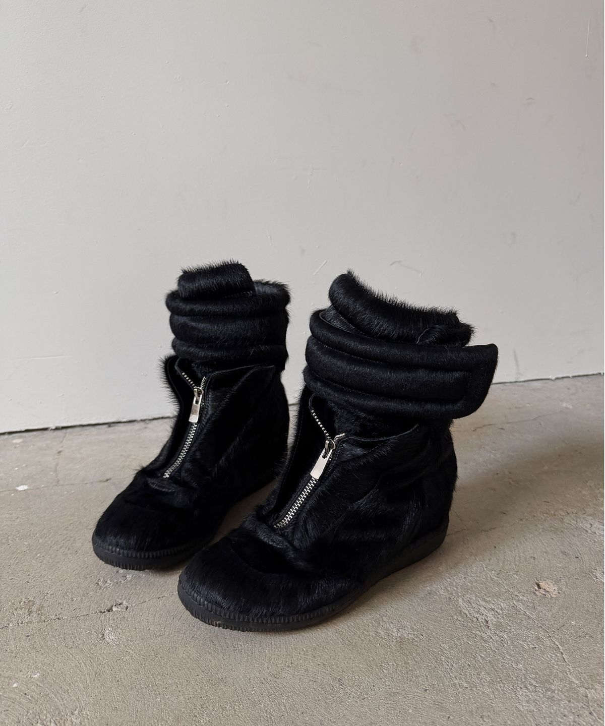 이크닉(IHCNIK) 304 textured high snekeares / black