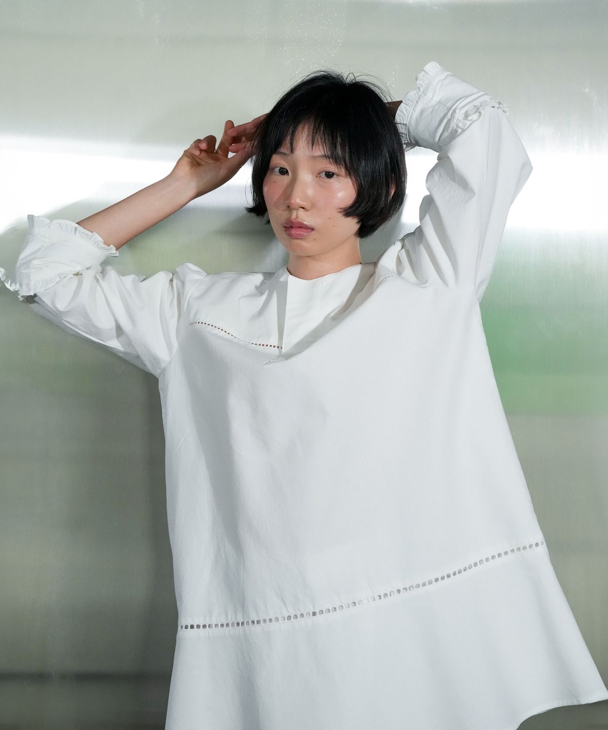 오수(OSU) OSU Ruffle Cuffs Mini Dress, white