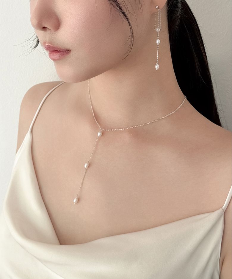 Pearl drop Necklace