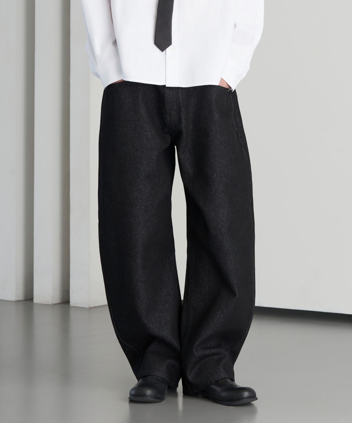효지(HYOJI) 26 FW 논페이드 세미 커브드 데님 팬츠 (2컬러)