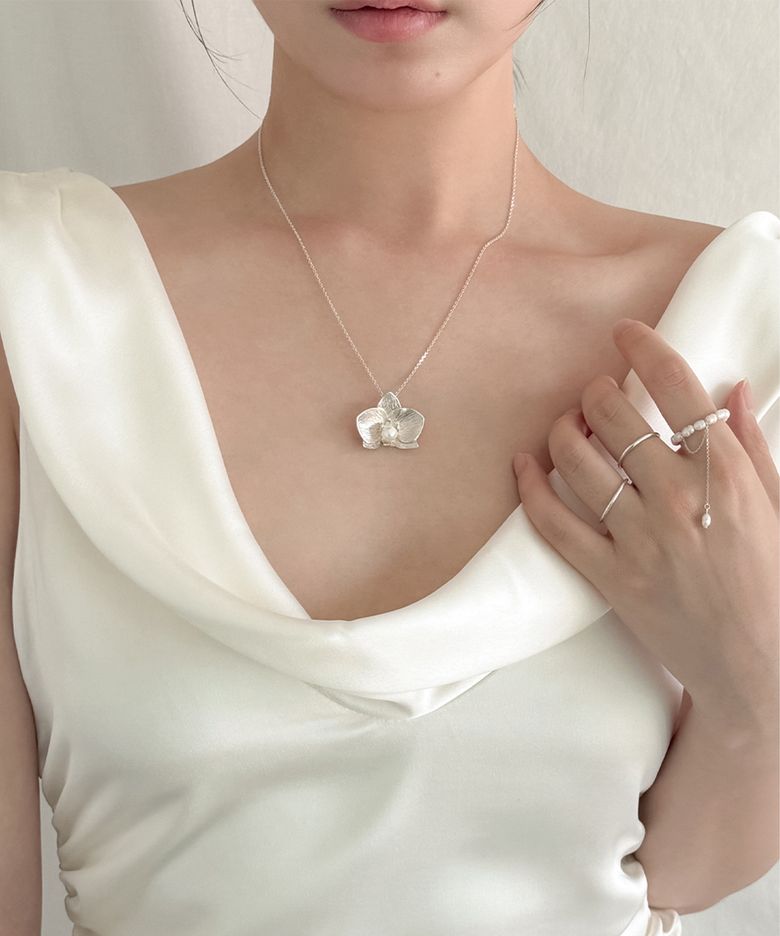 Orchid Necklace