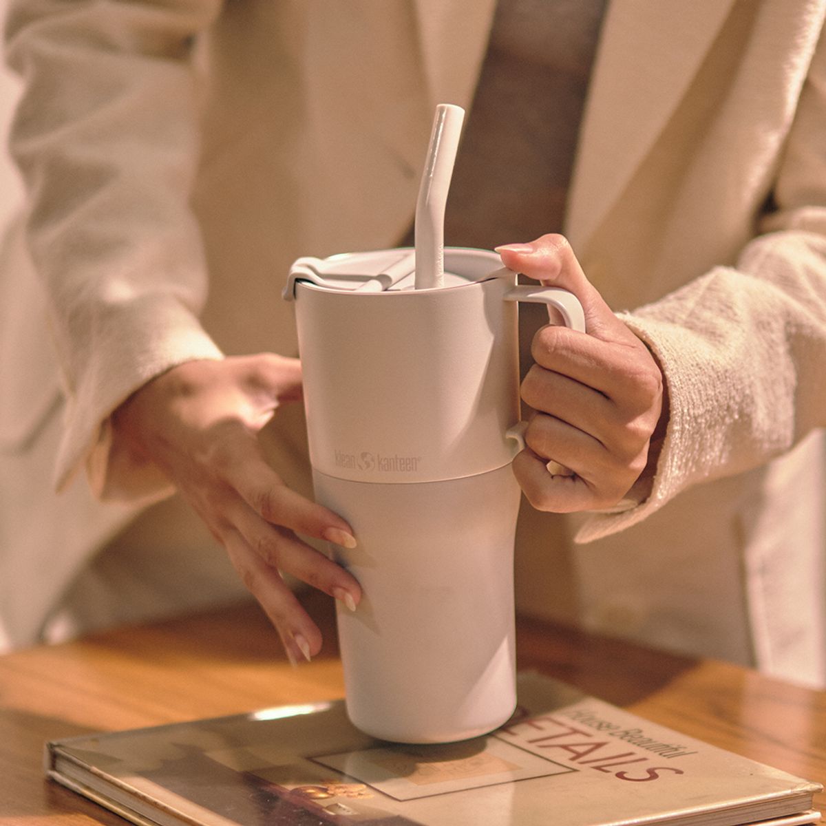 클린켄틴(KLEANKANTEEN) 라이즈 보온보냉 핸들 텀블러 769ml 베얼리블루