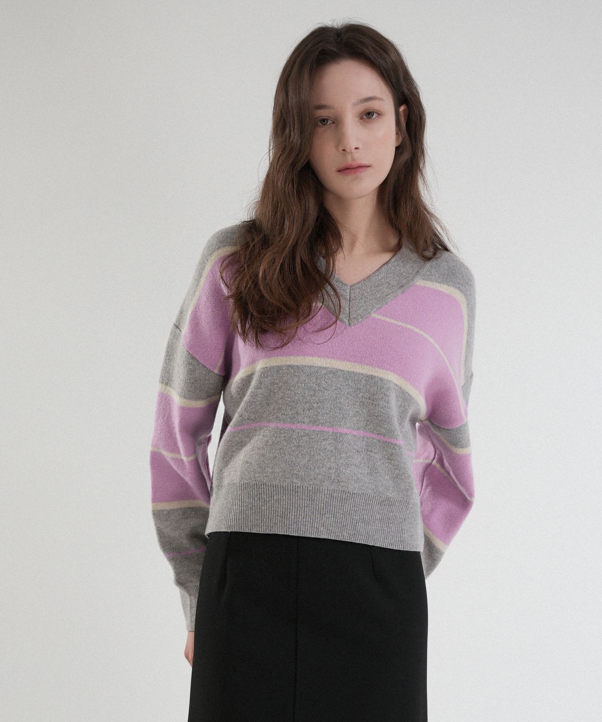 블레티(VLETI) Wool V-neck Coloration Knit (Gray)