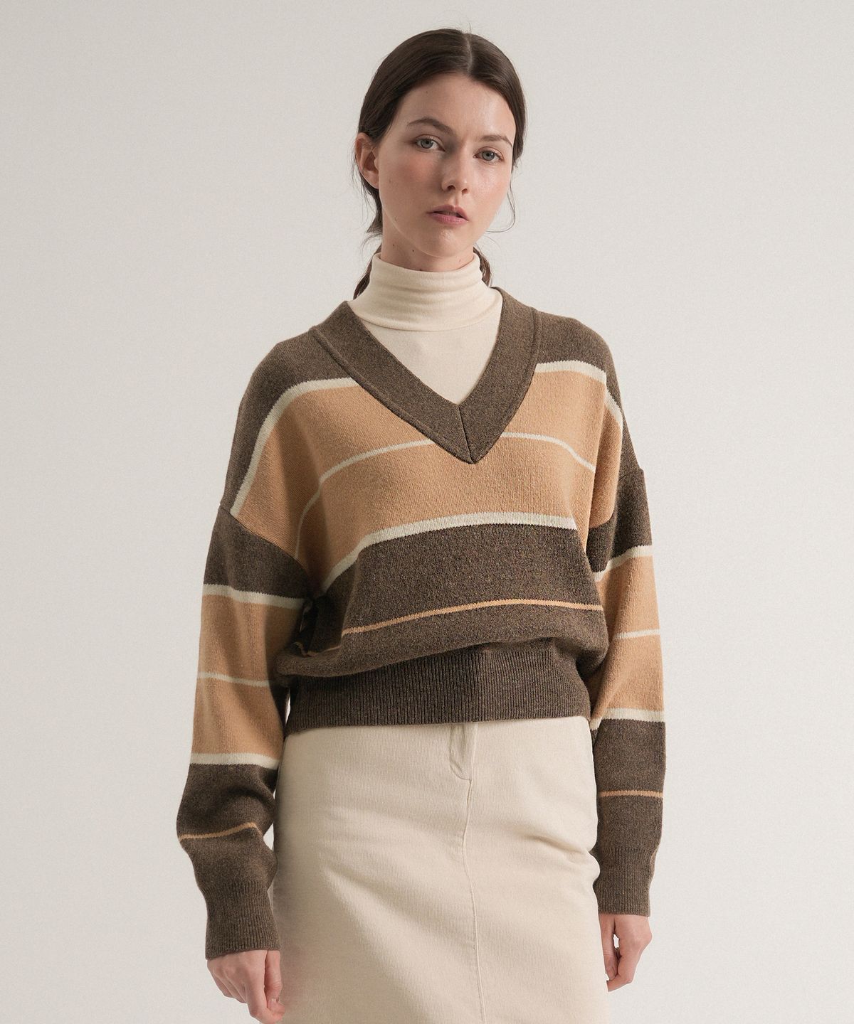 블레티(VLETI) Wool V-neck Coloration Knit (Brown)