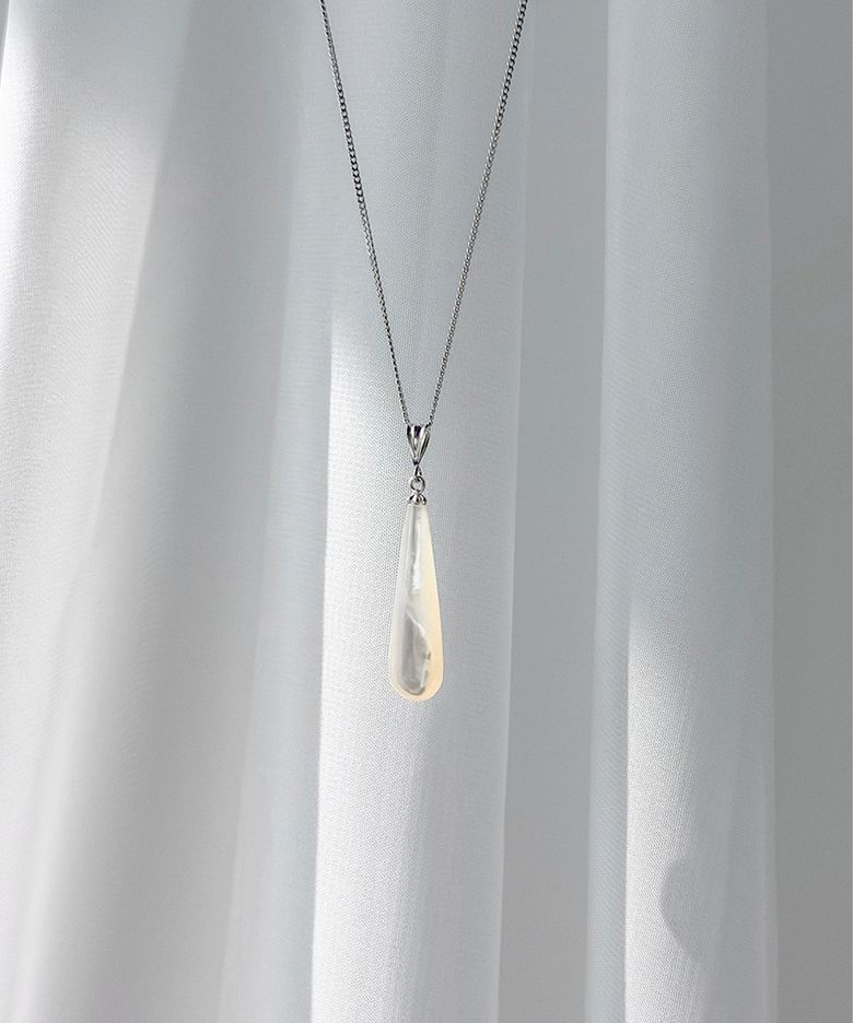 Ebon Light Necklace