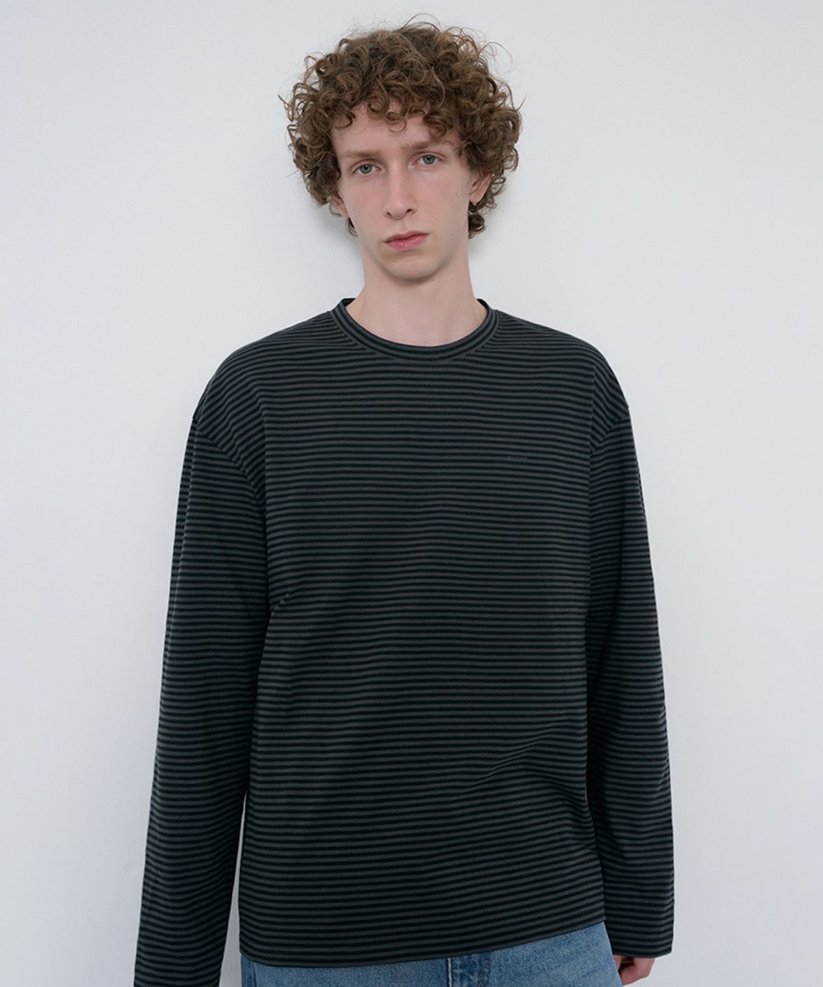 던스트 포 맨(DUNST FOR MEN) UNISEX MUTED STRIPED T-SHIRT_UDTS6C105_CHARCOAL