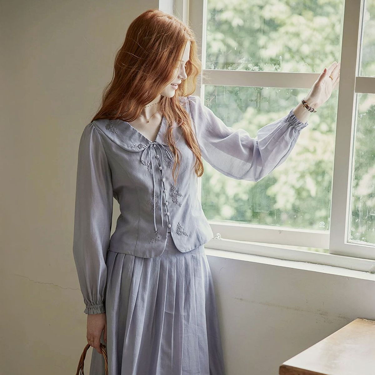 프라우드 마리(PROUD MARY) PM_Embroidered ribbon blouse
