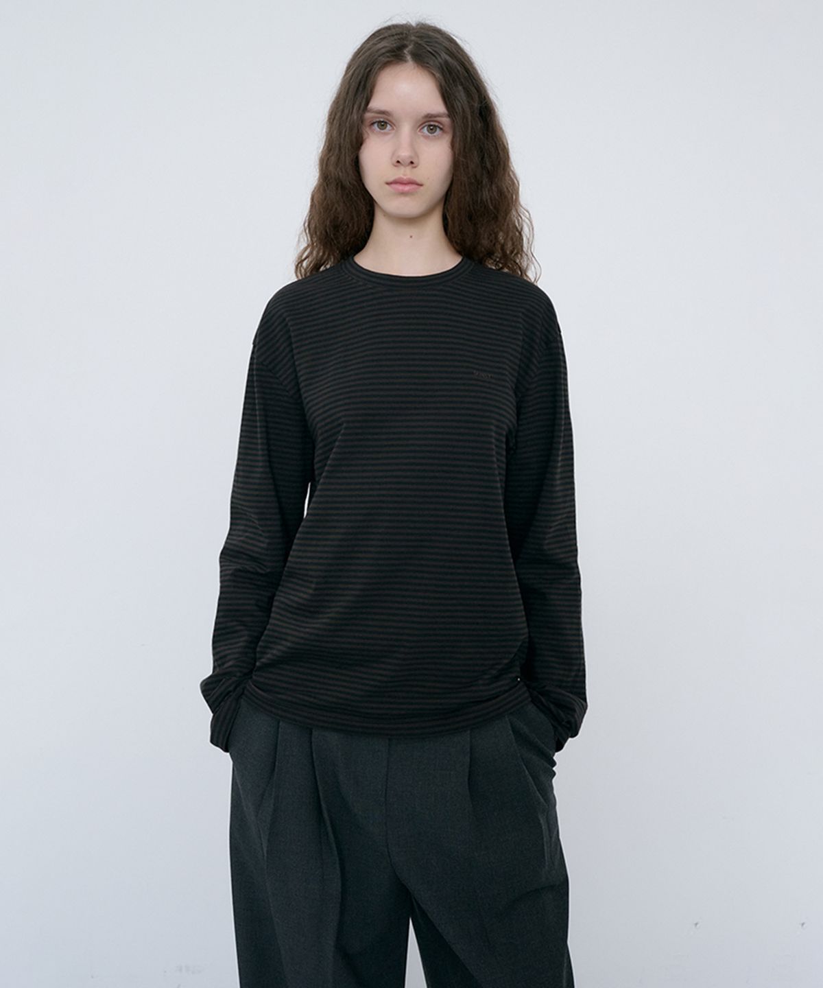 던스트(DUNST) UNISEX MUTED STRIPED T-SHIRT_UDTS6C105_BROWN