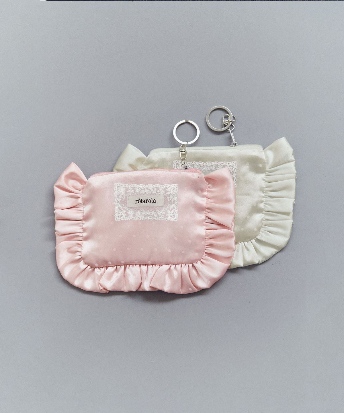 로라로라(ROLAROLA) DOT SATIN FRILL POUCH KEYRING PINK