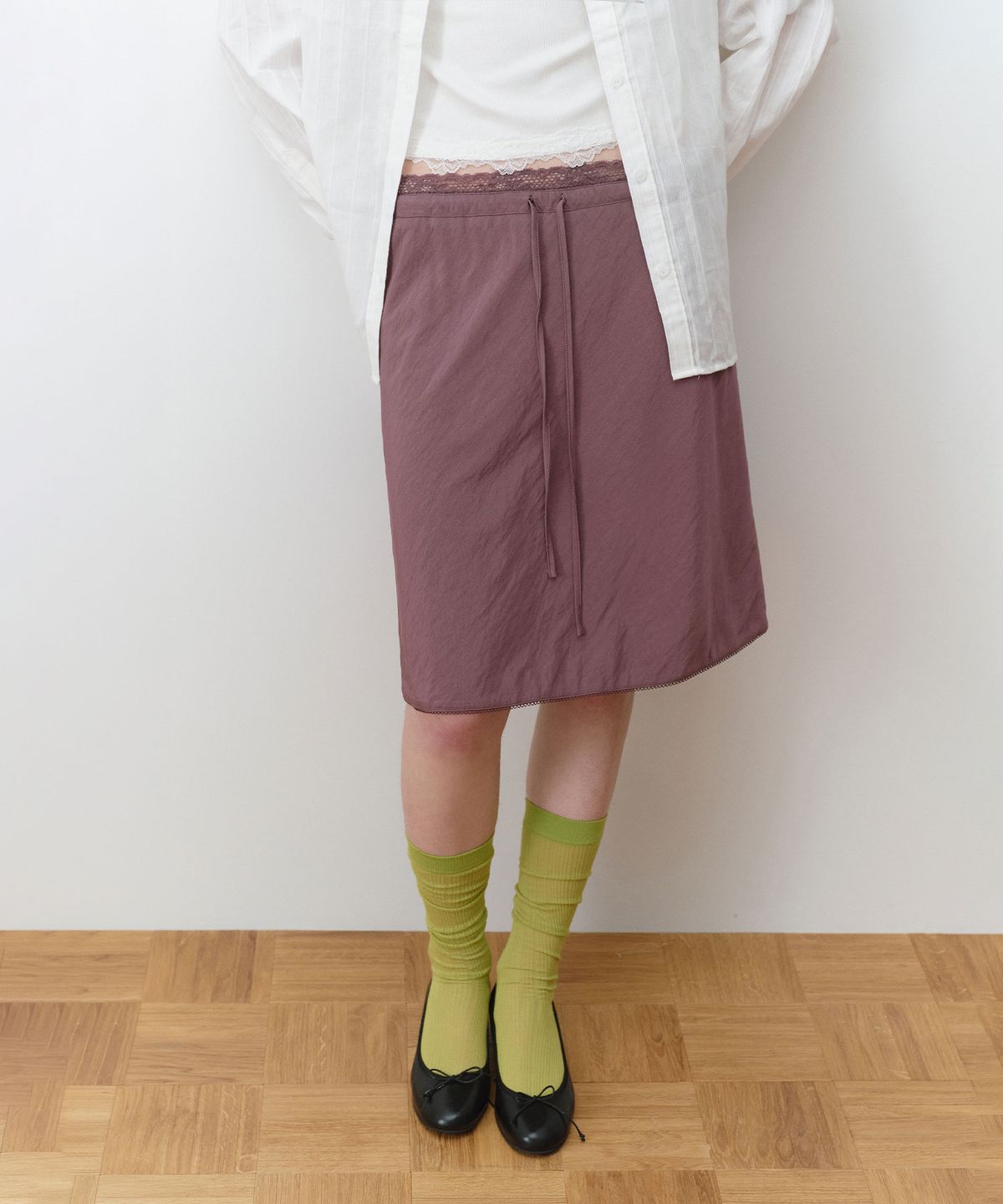 로라로라(ROLAROLA) LACE SAGGING MIDI SKIRT DEEP PURPLE