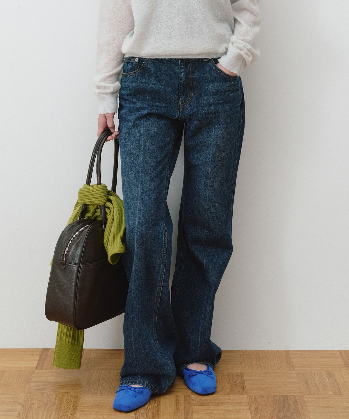 로라로라(ROLAROLA) CREASE LINE BOOTSCUT DENIM PANTS DEEP BLUE