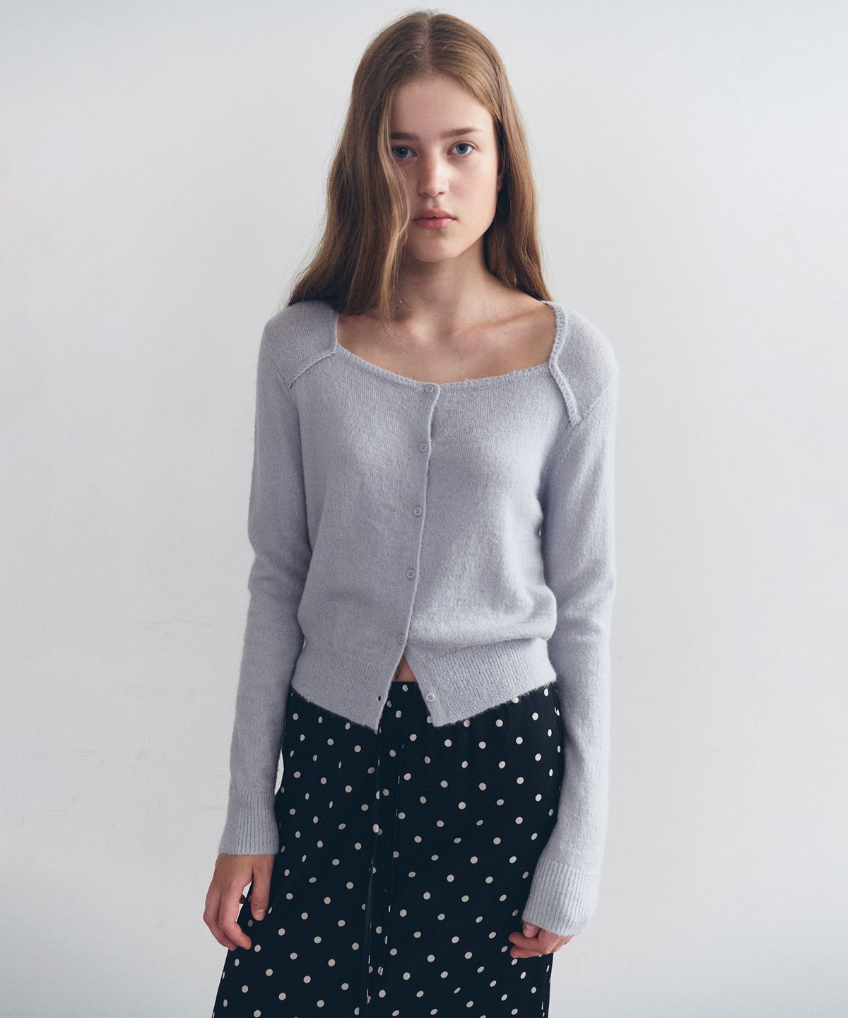 로라로라(ROLAROLA) FEMININE CARDIGAN BLUE
