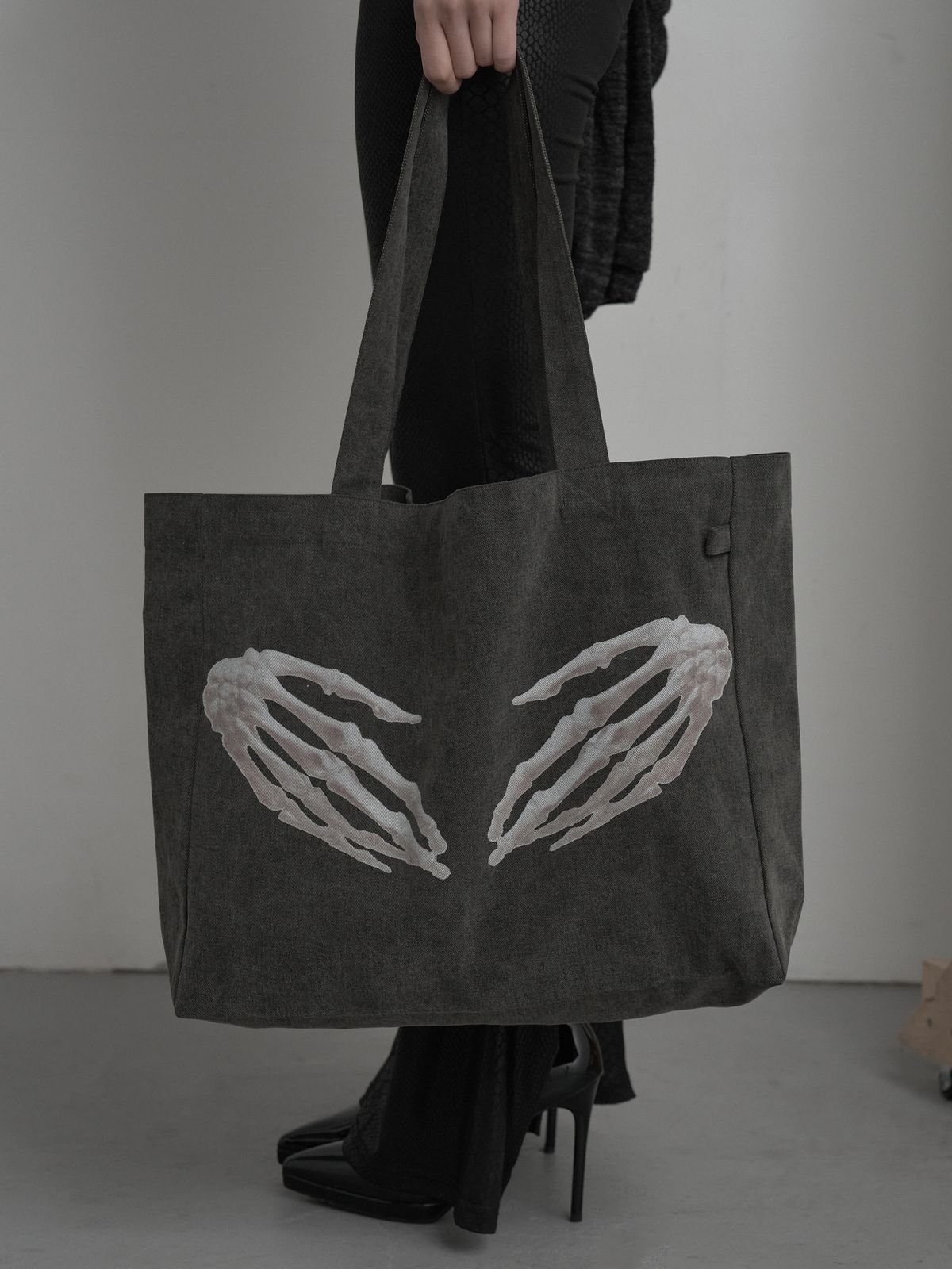 피넛루프(PEANUT LOOP) Specter Eco Bag Charcoal