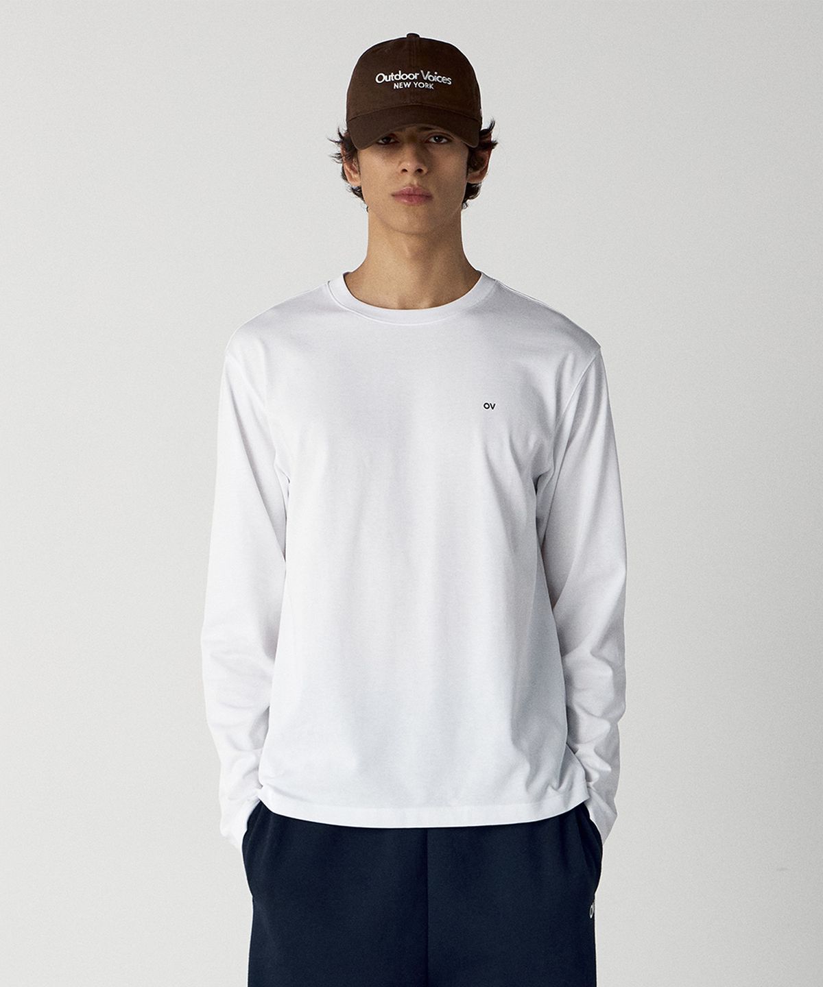 아웃도어 보이스(OUTDOOR VOICES) (M)MICRO LOGO LONG SLEEVE TEE (WHITE)