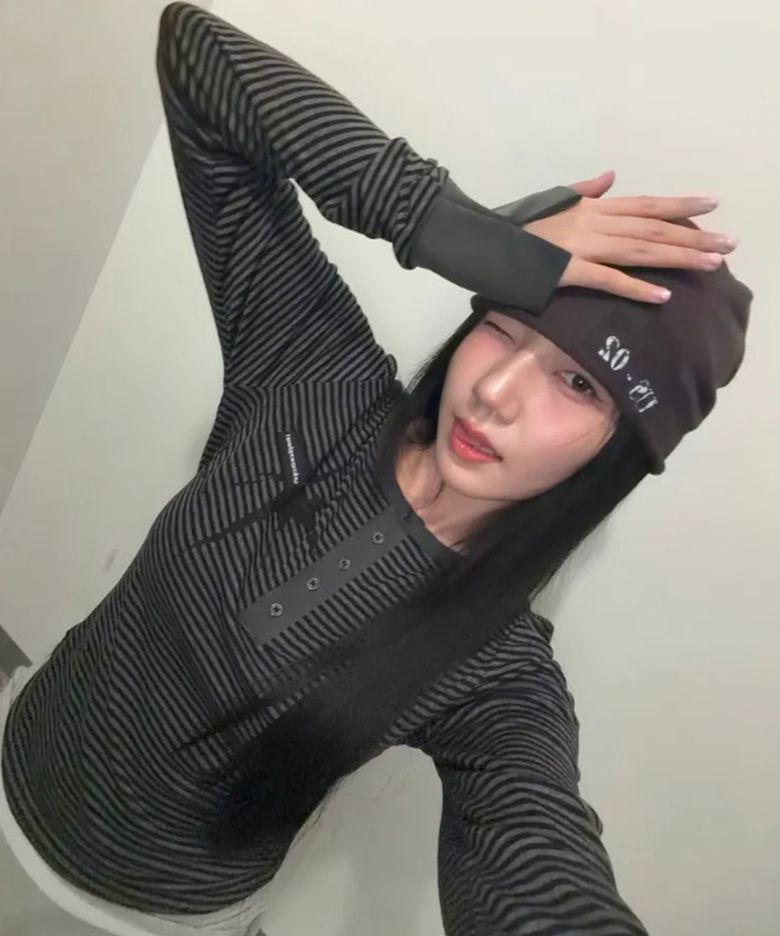 빈티지 스트라이프 헨리넥 슬림 롱슬리브 티셔츠 그레이