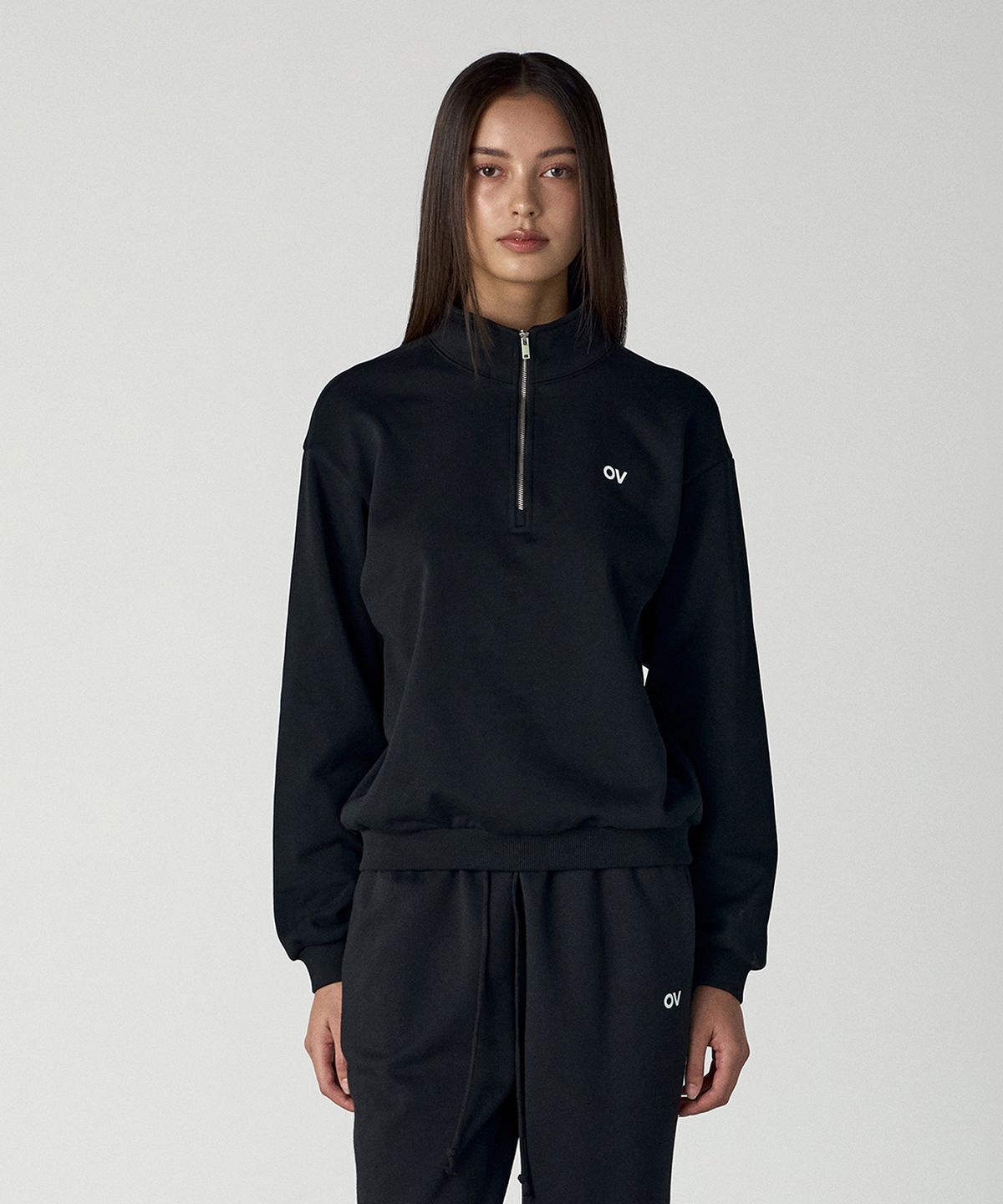아웃도어 보이스(OUTDOOR VOICES) OV LOGO QUARTER ZIP SWEATSHIRT (BLACK)