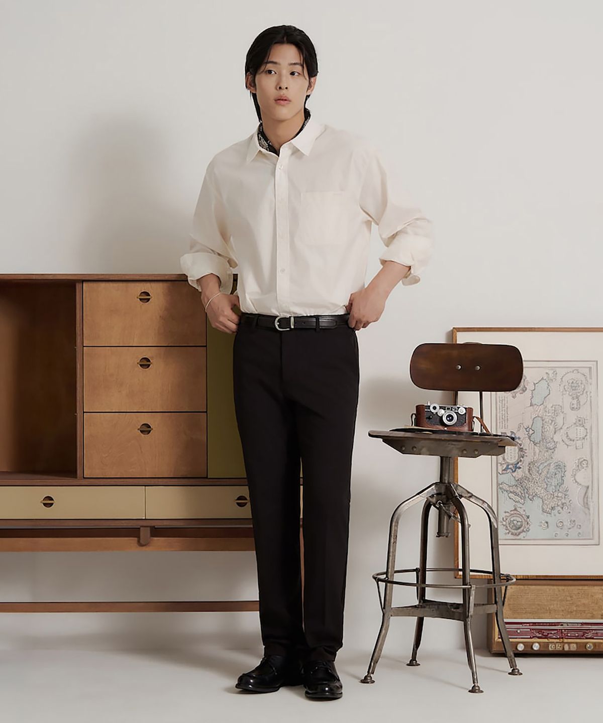 빈폴 멘(BEANPOLE MEN) 폴리 혼방 클래식핏 슬랙스  브라운