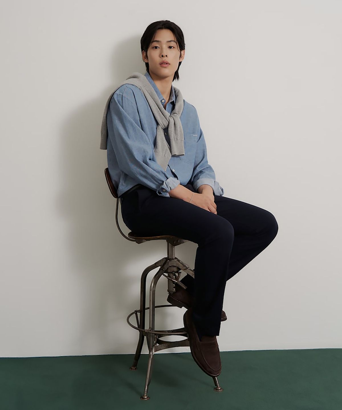 빈폴 멘(BEANPOLE MEN) 폴리 혼방 클래식핏 슬랙스  네이비