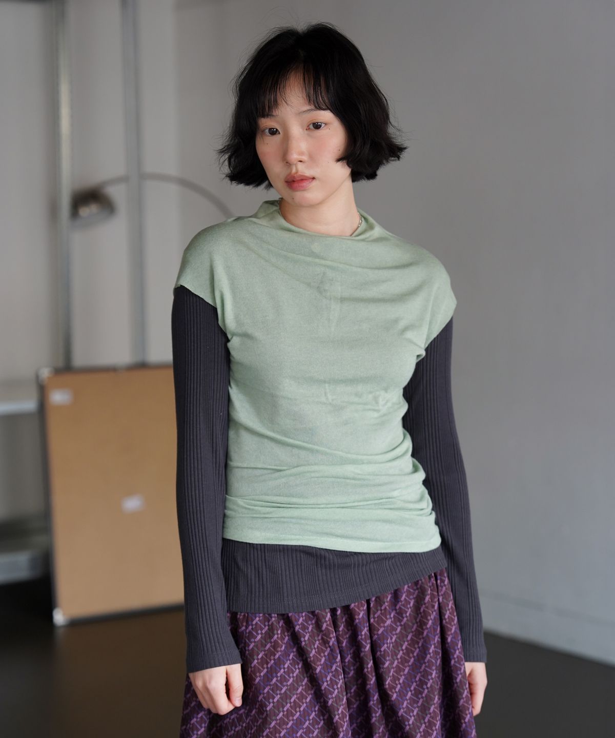 오수(OSU) OSU henley neck soft Tee, charcoal