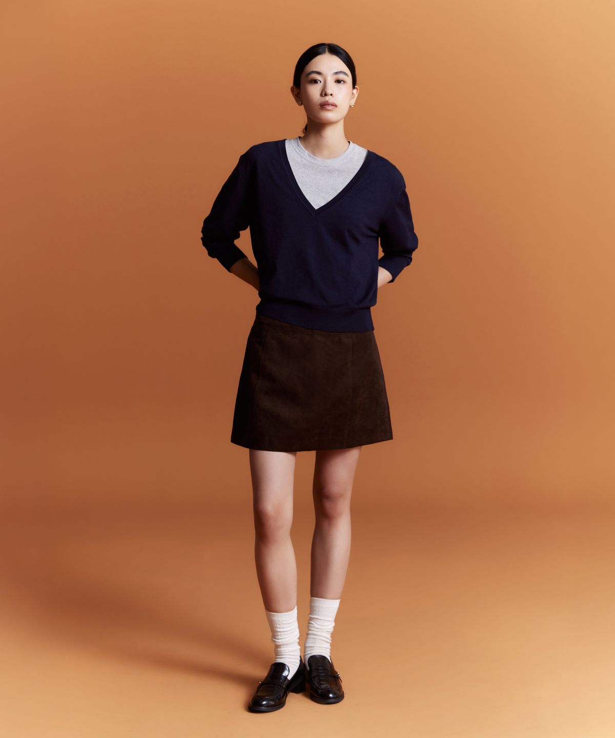 스파오(SPAO) [신세틱레더] 스웨이드 미니 스커트_SPWHG49W13