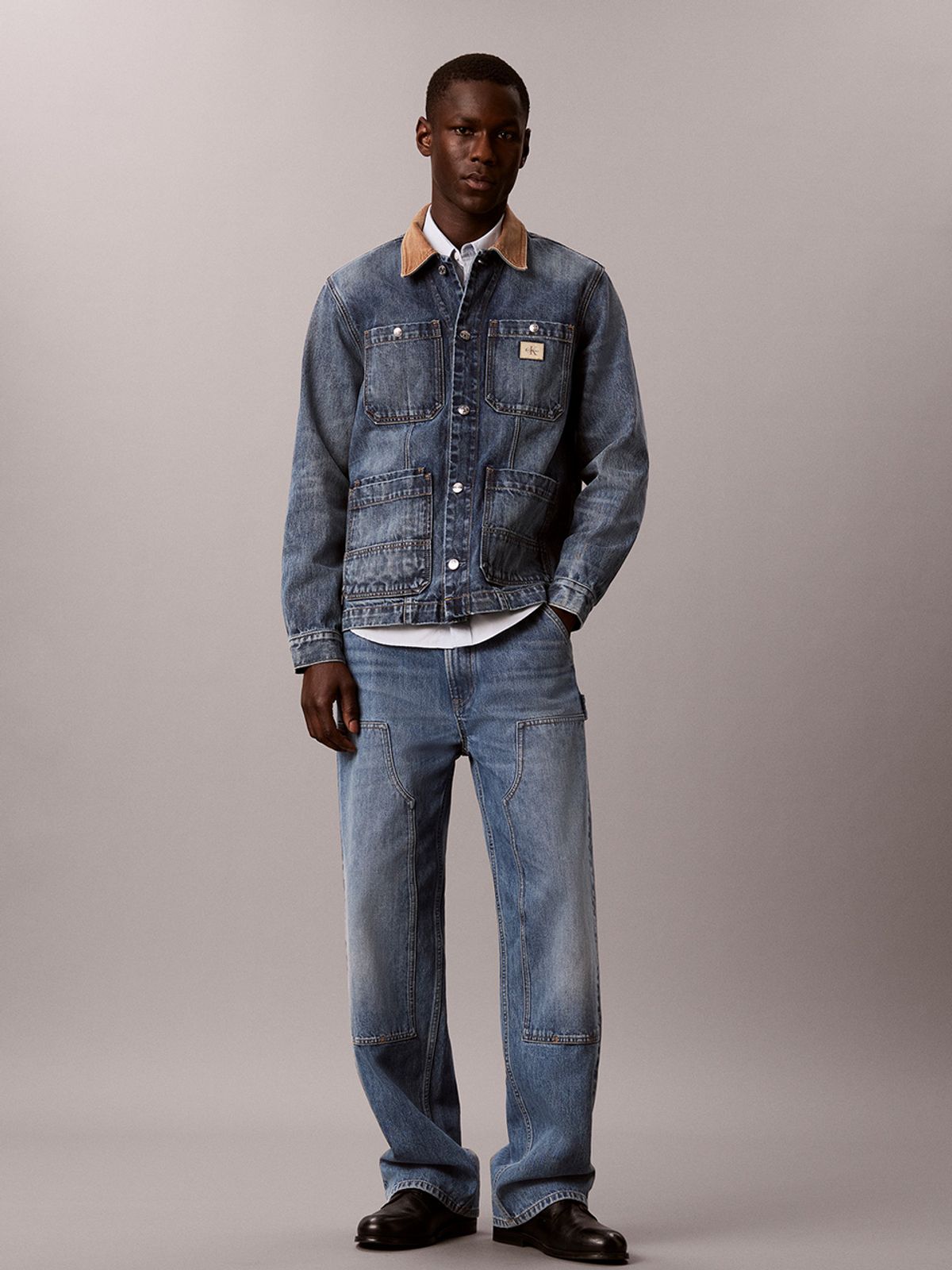 캘빈클라인 진(CALVIN KLEIN JEANS) 쇼트 라인 클래식 초어 자켓 4RH780G 8WN